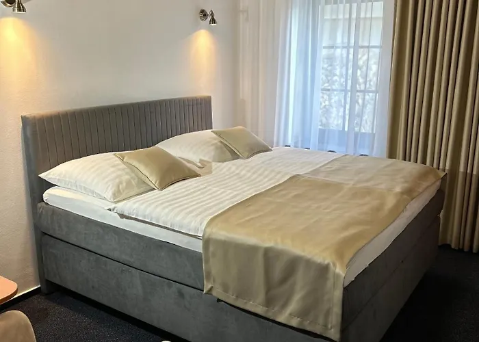 11 3* Starý Jičín